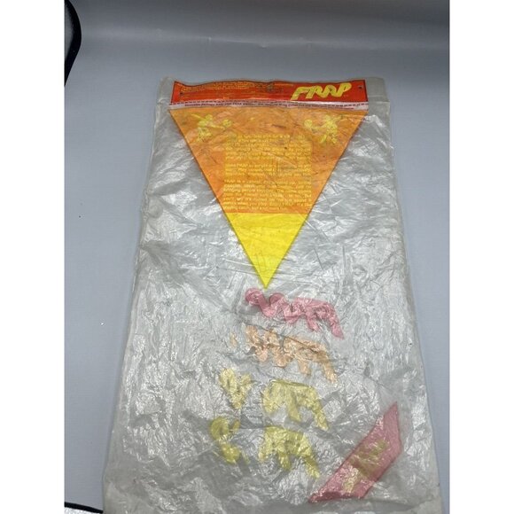 Vtg 70s Paddle Game All Original 10" Wooden Bat w/ 11 Balls FRAP Hong Kong MCM - Picture 15 of 16